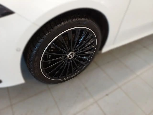 Mercedes-Benz A 250 A 250 e AMG Line