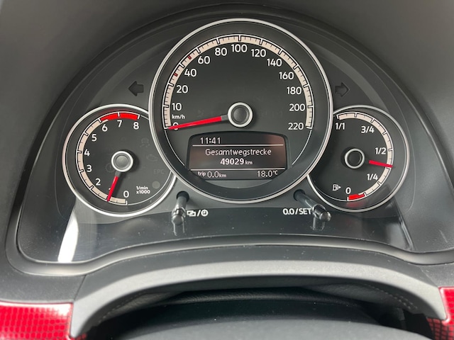 Volkswagen up! 1.0 TSI GTI