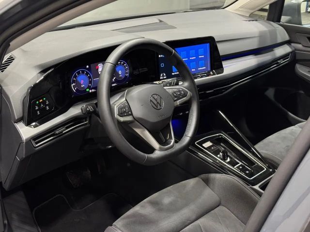 Volkswagen Golf 1.5 eTSI DSG Style