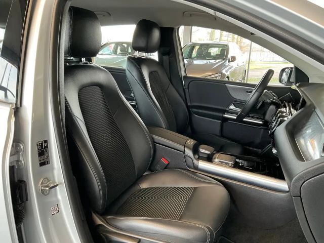 Mercedes-Benz B 200 4MATIC Progressive