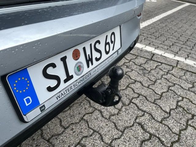 Volkswagen Golf DSG R-Line