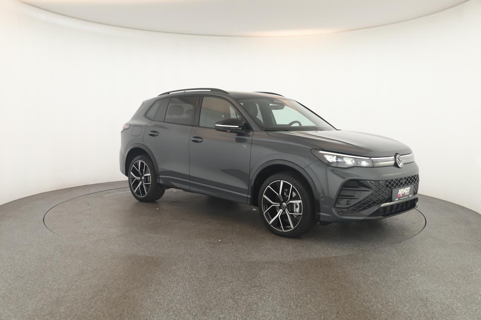 Volkswagen Tiguan 2.0 TSI DSG IQ.Drive R-Line