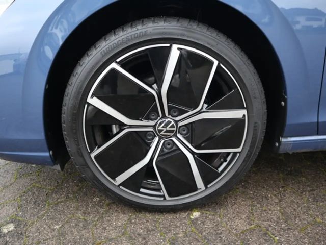 Volkswagen Golf 1.5 eTSI DSG Golf VIII