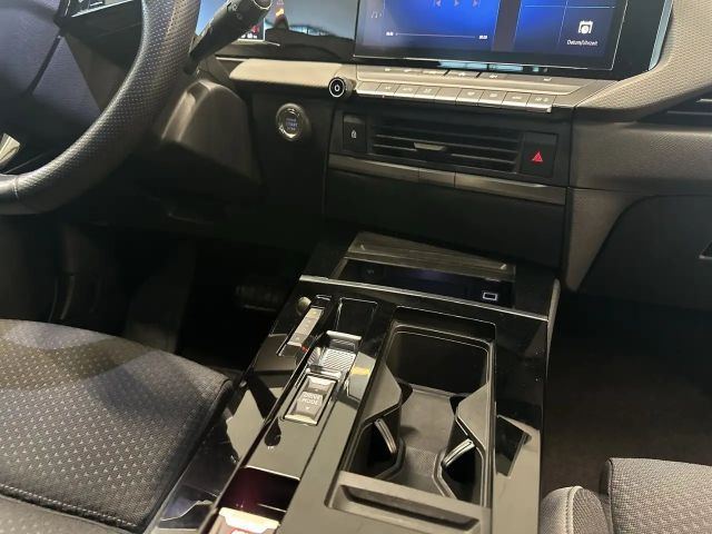 Opel Astra Business Edition Hybrid