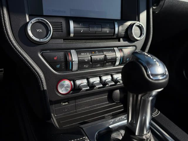 Ford Mustang Convertible GT 5.0 V8