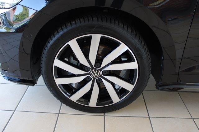 Volkswagen Touran 1.5 TSI DSG R-Line
