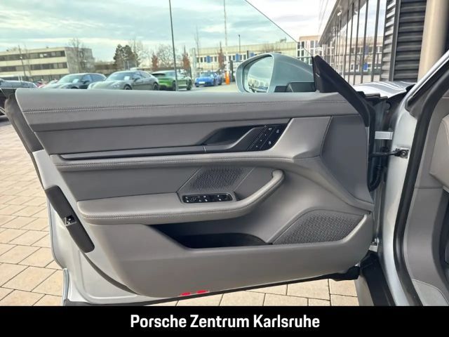 Porsche Taycan 4S Cross Turismo