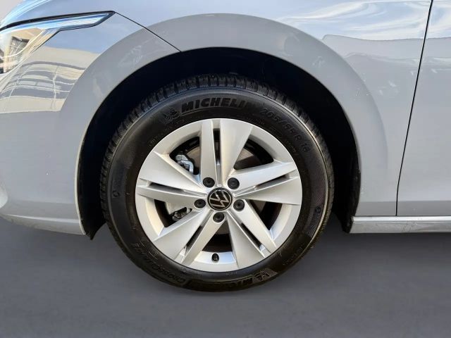 Volkswagen Golf 1.5 eTSI DSG Life