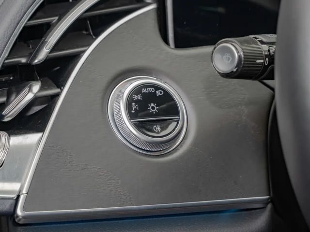 Mercedes-Benz E 200 AVANTGARDE Estate