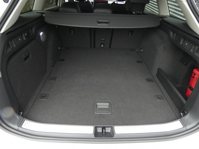 Volkswagen Passat 1.5 eTSI Business DSG Variant