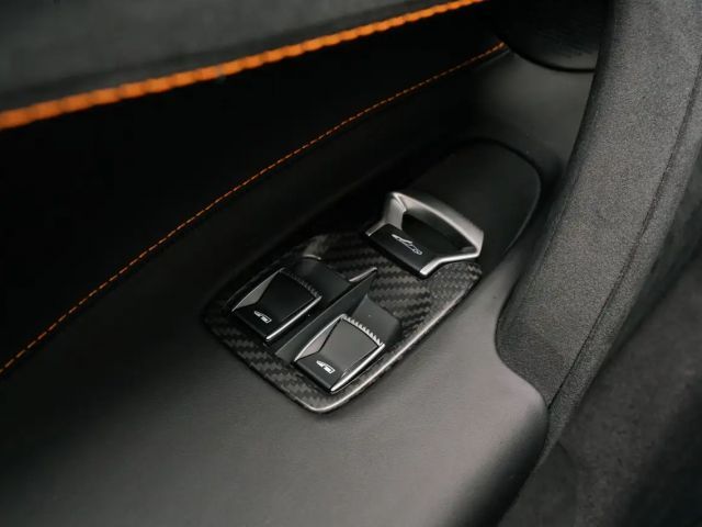 McLaren 750S Spider Performance I Lift I Black Pack