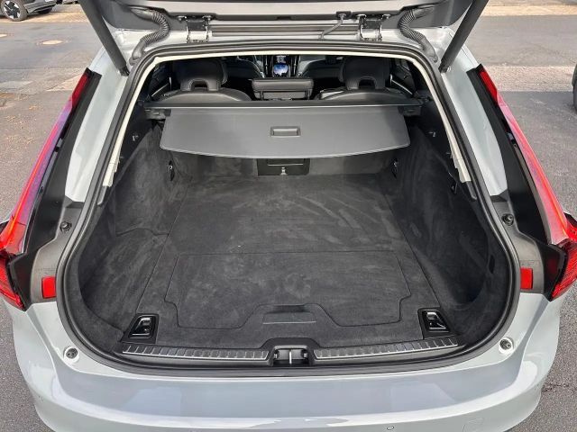 Volvo V90 AWD Plus T6