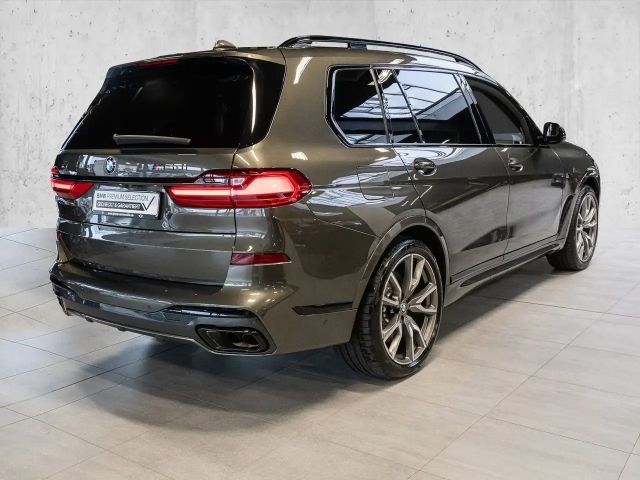BMW X7 M50i