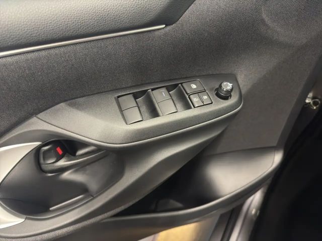 Mazda 2 Center-Line 1.5L Hybrid VVT-i ACC RFK SHZ PDC