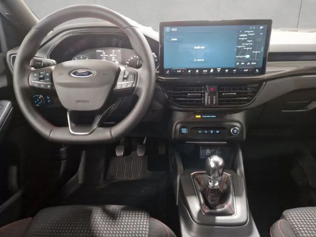 Ford Focus EcoBoost ST Line Wagon