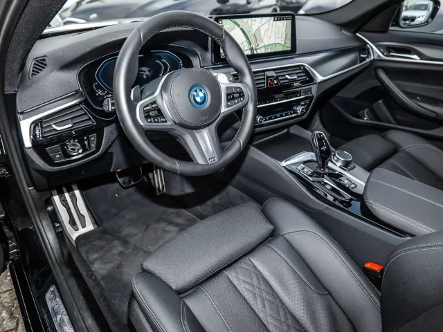 BMW 530 530e M-Sport Touring xDrive