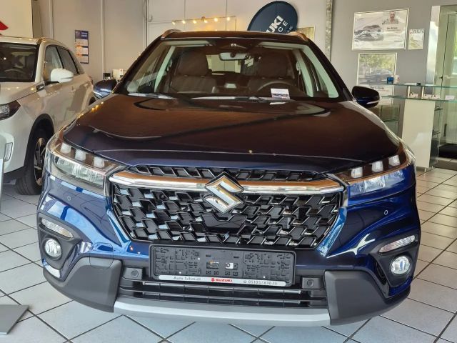 Suzuki S-Cross Hybrid