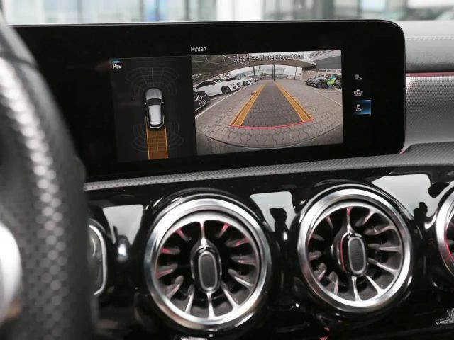 Mercedes-Benz CLA 180 AMG Line Shooting Brake