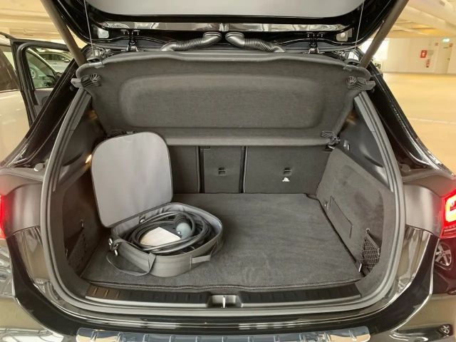 Mercedes-Benz EQA 350 4MATIC AMG Line