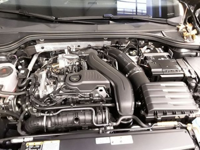 Volkswagen Golf 1.5 eTSI DSG Golf VIII Variant