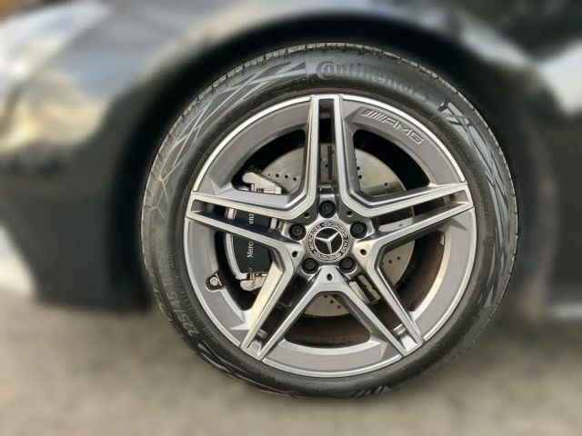 Mercedes-Benz CLA 200 AMG Line Coupé