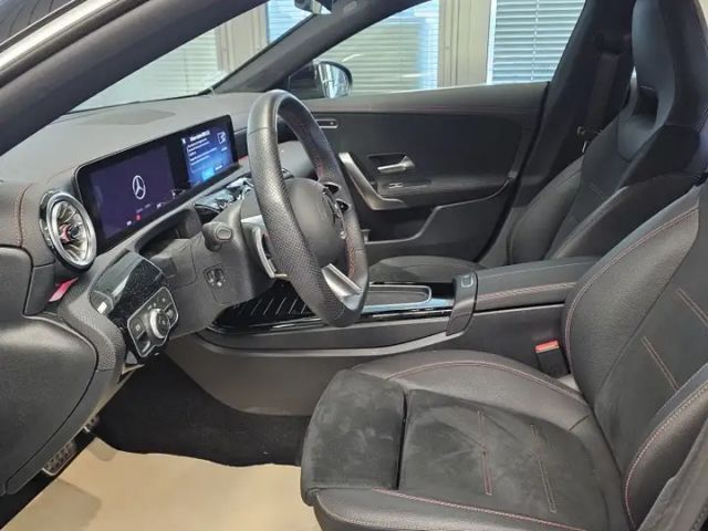 Mercedes-Benz CLA 200 AMG Line