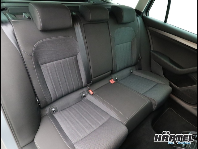 Skoda Superb 2.0 TDI Combi Style Style