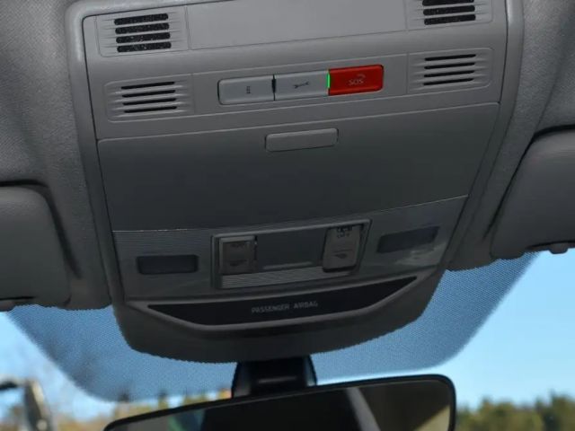 Skoda Fabia Fabia 1,0 LED TEMPO KLIMA PARKSENSOREN HINTEN 1.Be