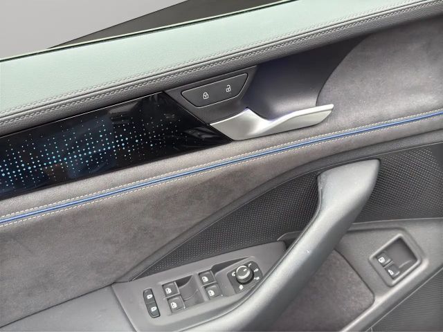 Volkswagen Passat R-Line eHybrid