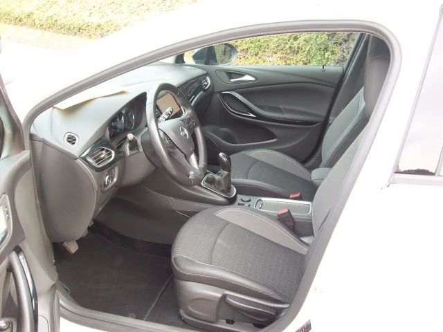 Opel Astra 1.2 Turbo Sports Tourer