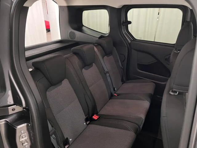 Mercedes-Benz T 180 T 180 d 7Gtr RfKam MBUX Totwi  CarPlay