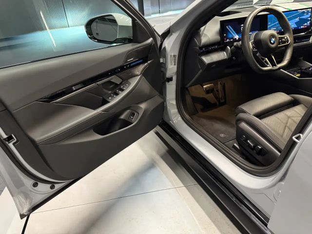 BMW 520 520d M-Sport Touring xDrive