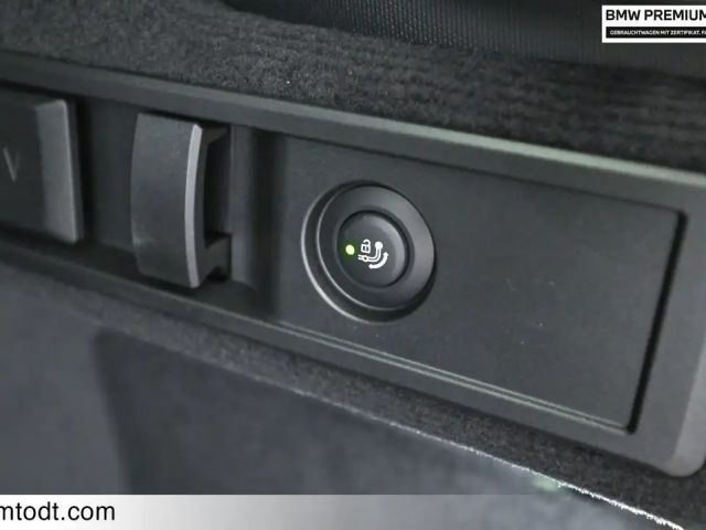 BMW 330 330e M-Sport xDrive