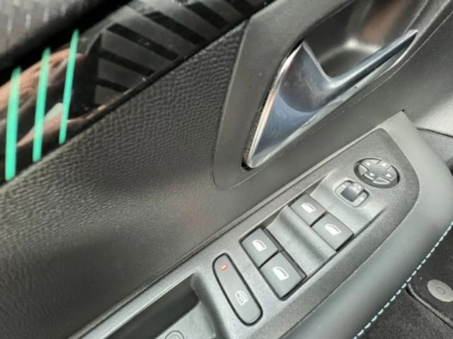 Peugeot E-208 Allure Pack