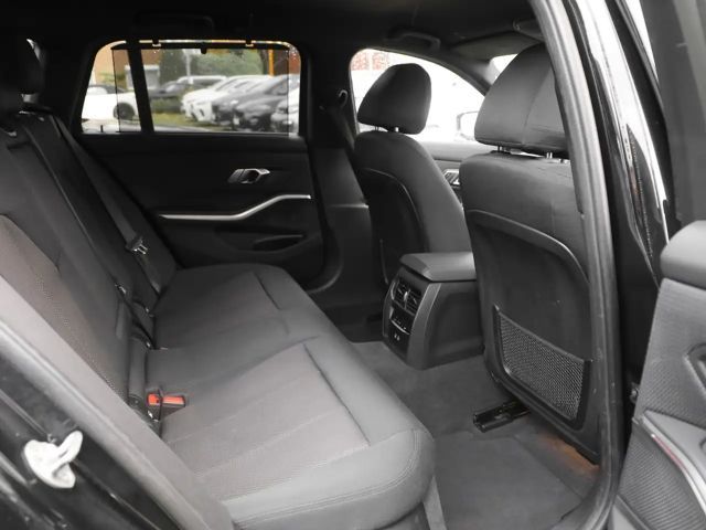 BMW 320 320e Touring