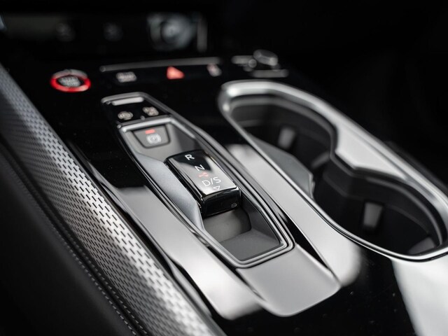 Audi A6 Avant Quattro S-Tronic