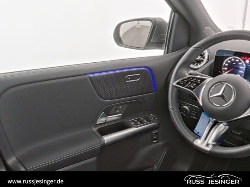 Mercedes-Benz B 180 Sedan