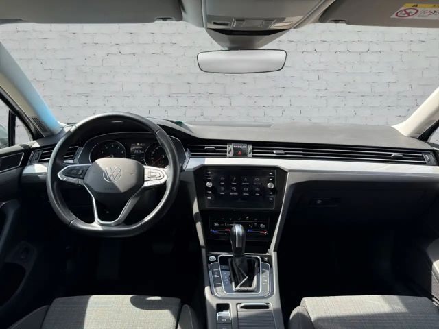 Volkswagen Passat 1.5 TSI Business DSG Variant