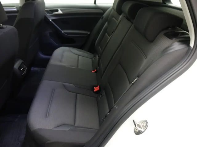 Volkswagen Golf e-Golf