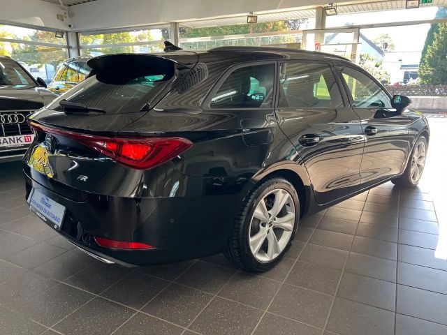 Seat Leon 1.5 eTSI FR-lijn Sportstourer