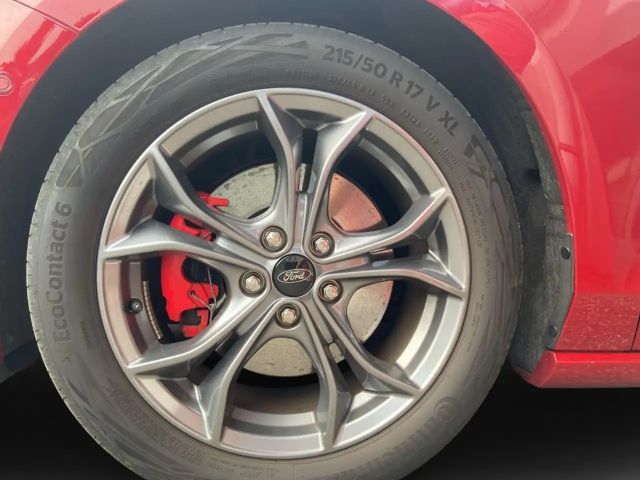 Ford Focus EcoBoost ST Line Wagon