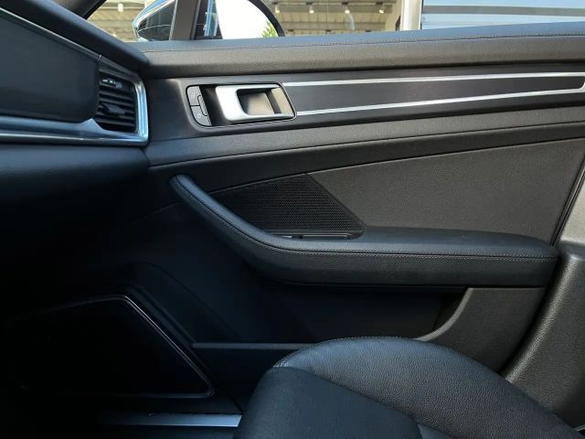 Porsche Panamera 4 E-Hybrid