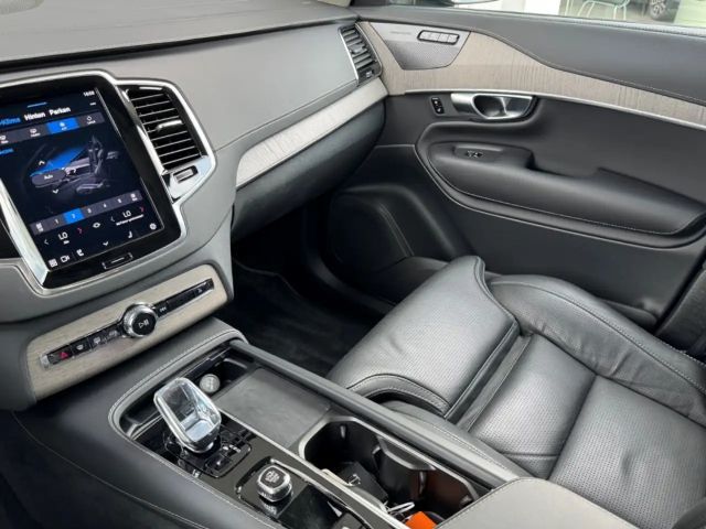Volvo XC90 Dark T8