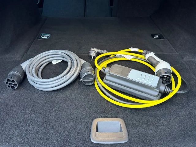 BMW 530 530e M-Sport Sedan