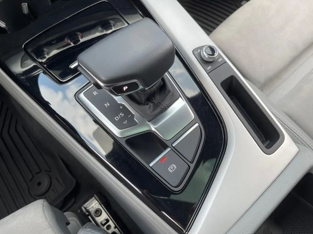 Audi A4 40 TDI Avant S-Line