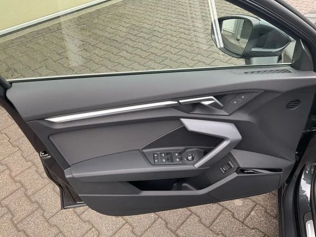 Audi A3 35 TFSI Business Sedan