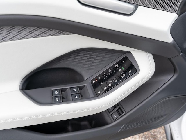 Audi A6 e-tron Quattro