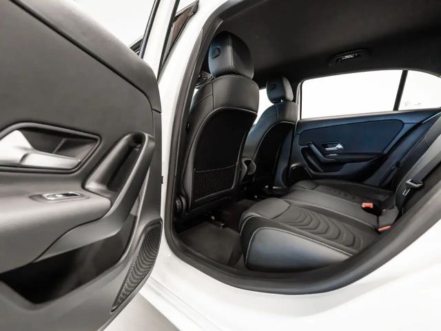 Mercedes-Benz A 180 A 180 d Style