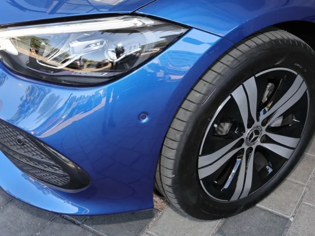 Mercedes-Benz C 180 Sedan