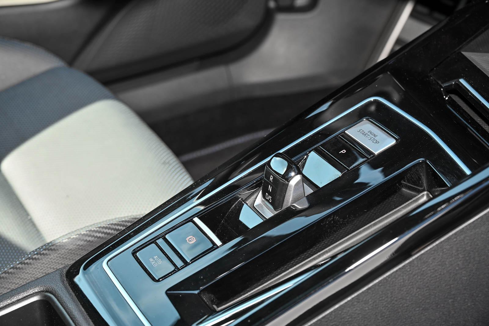 Volkswagen Golf 2.0 TSI DSG Golf VIII